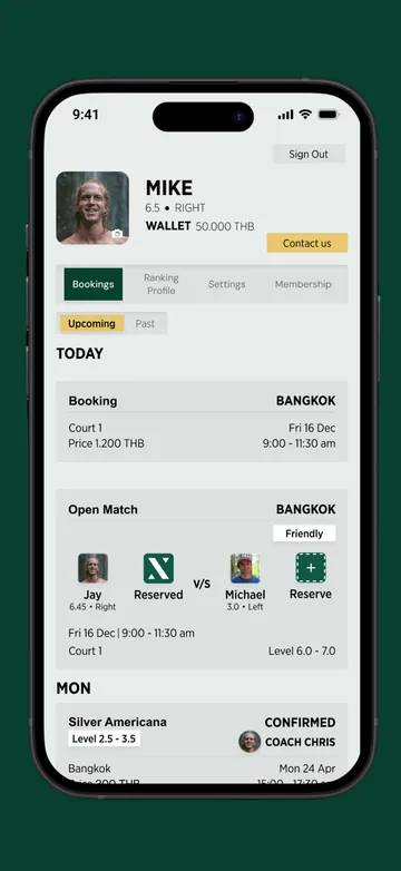 Player profile and bookings screen in the Kross Padel app